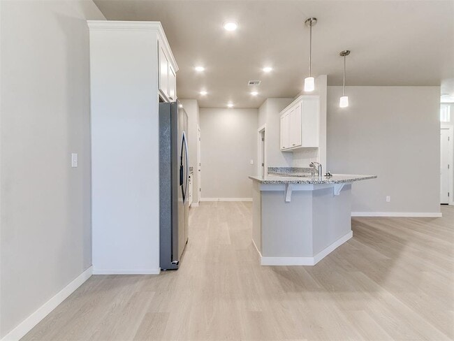 Building Photo - 8325 NW 163rd Ter