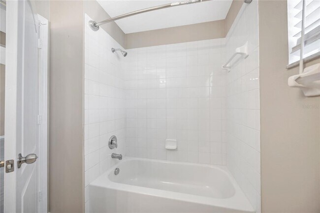 Building Photo - 30435 Annadale Dr