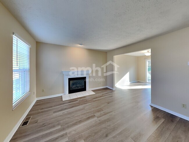 Building Photo - 2154 Canyon Ct