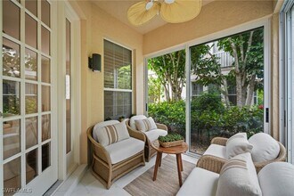 Building Photo - 261 Colonade Cir