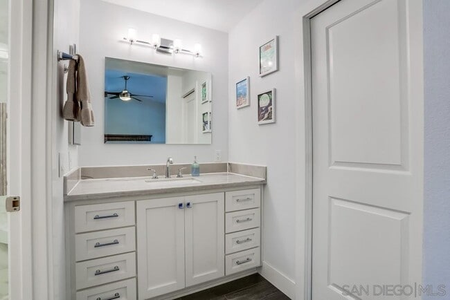 Building Photo - 3887 Creststone Pl