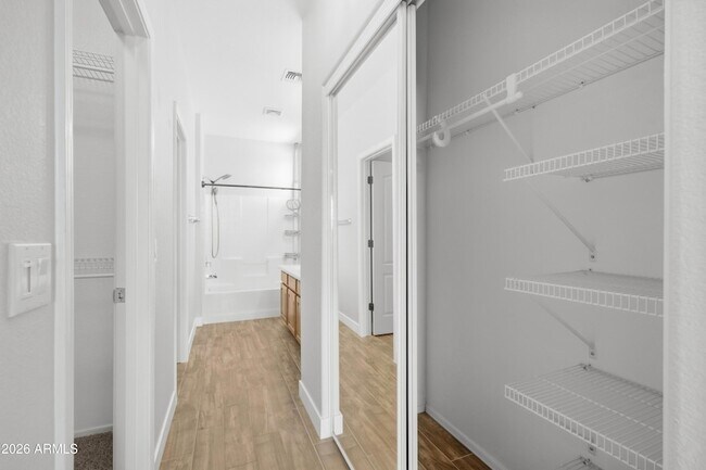 Building Photo - 4248 S Mariposa Dr