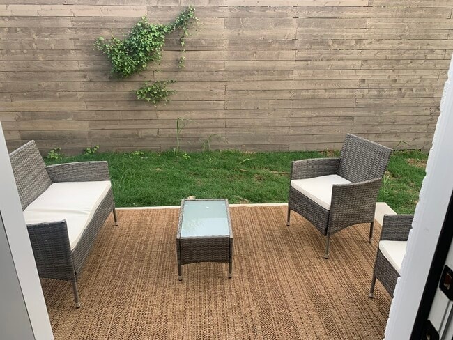 Building Photo - 256 Estates Cir