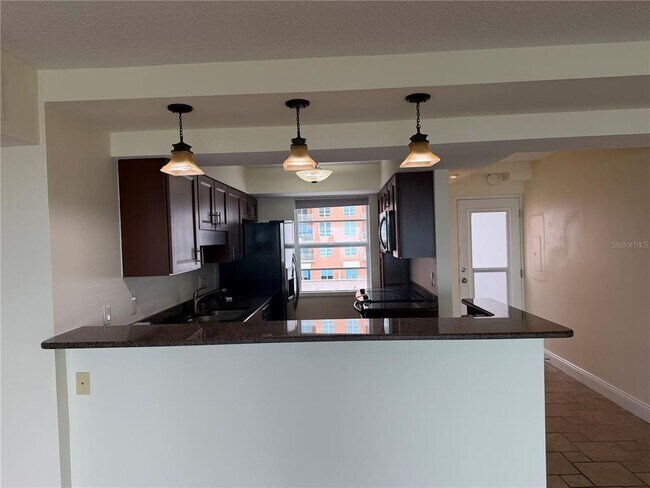 Building Photo - 33 S Gulfstream Ave