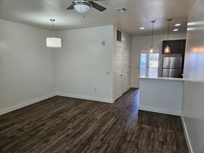 Building Photo - 8053 E Thomas Rd