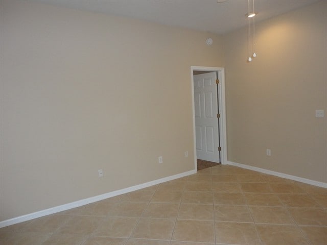 Building Photo - 8845 Cypress Hammock Dr