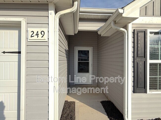 Building Photo - 249 Caley St