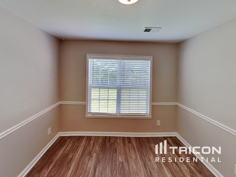 Building Photo - 1145 Langston Dr