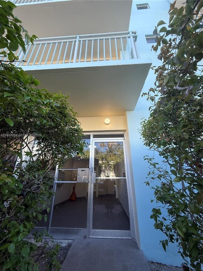 Building Photo - 1480 Euclid Ave