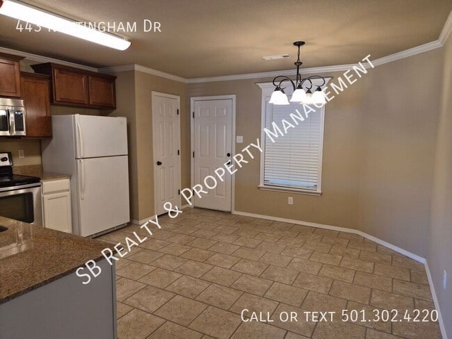Building Photo - 443 Nottingham Dr