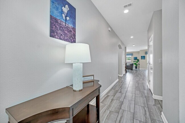 Building Photo - 1614 Moon Valley Dr