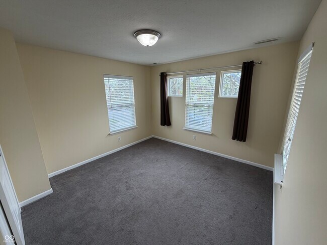 Building Photo - 2516 N College Ave