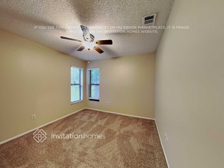 Building Photo - 1145 Covington St