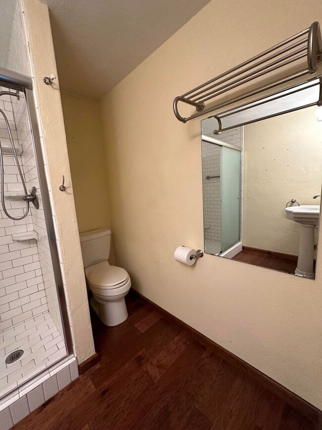 Building Photo - Nice! Duplex in Chesterfield!