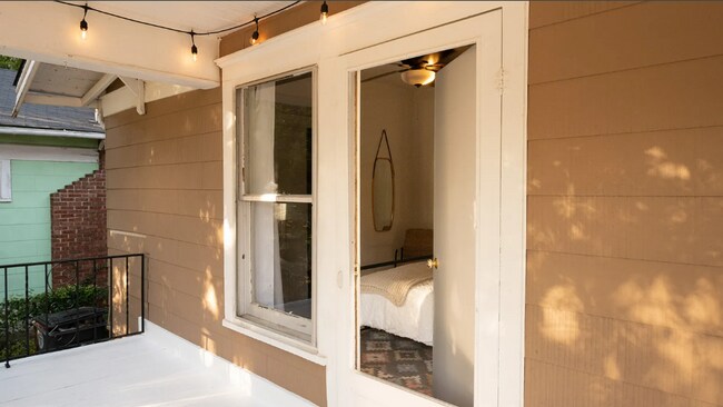 Building Photo - 3 Bed | 1 Bath Near Downtown Tulsa!