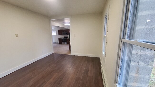 Building Photo - 652 NY-17M