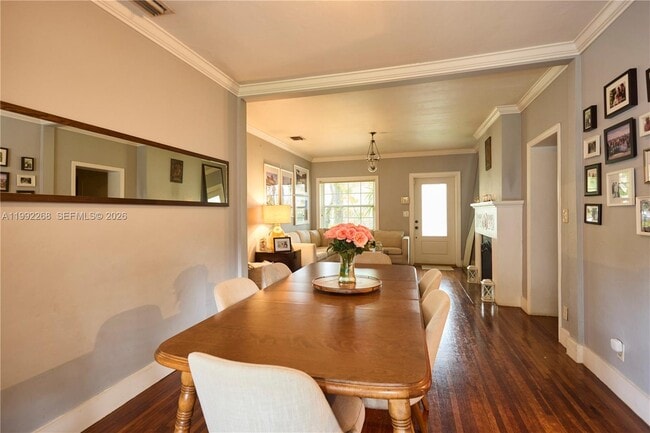 Building Photo - 5755 Devonshire Blvd