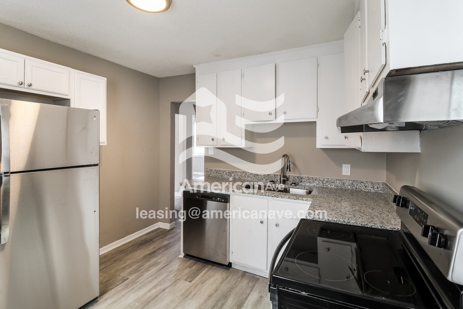 Building Photo - 3275 Mary Dr