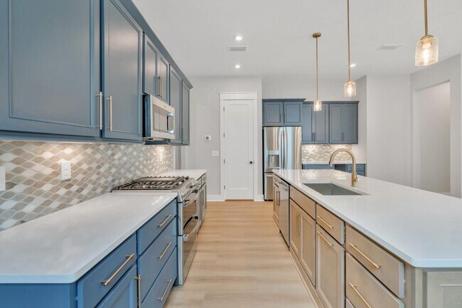 Building Photo - 299 Suwannee Dr