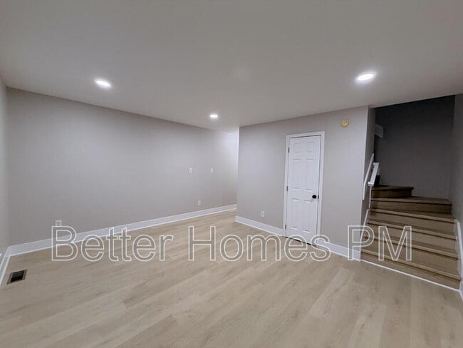 Building Photo - 104 Stowe Pl