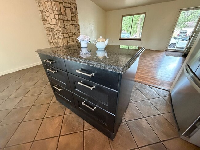 Building Photo - 3815 S Pitkin Cir