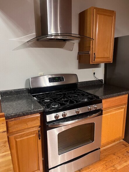 Building Photo - 1506 Emerald Dr