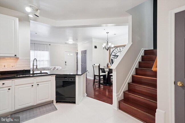 Building Photo - 7410 Langholm Way