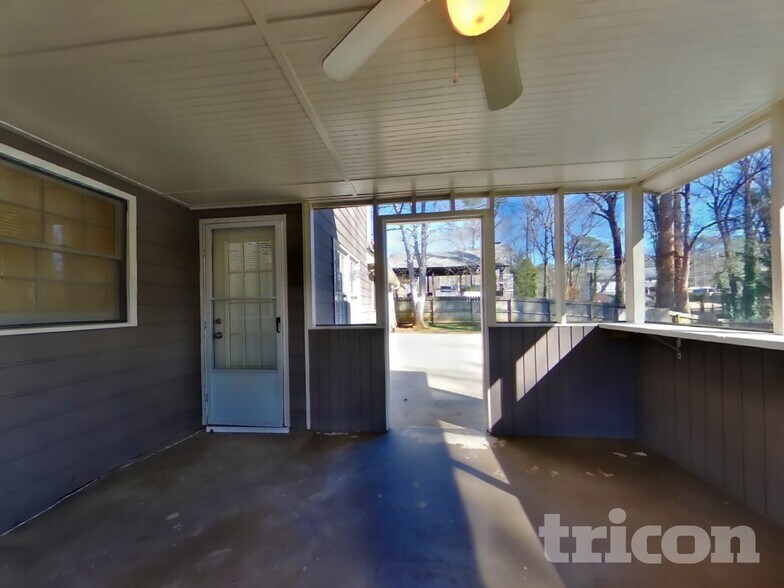 Building Photo - 4981 Brownwood Dr