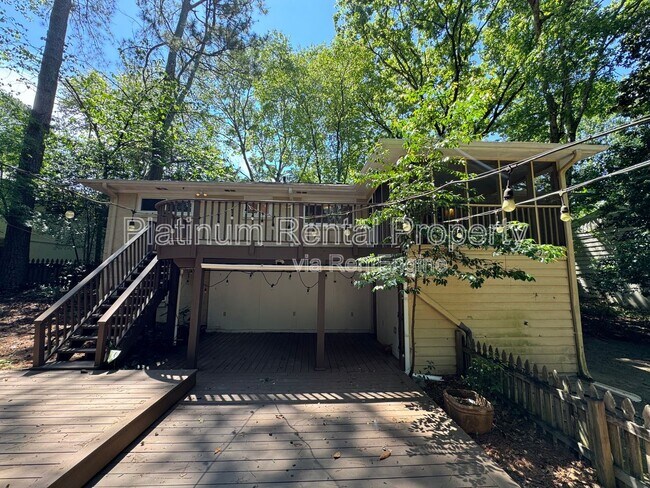 Building Photo - 383 Springdale Dr NE