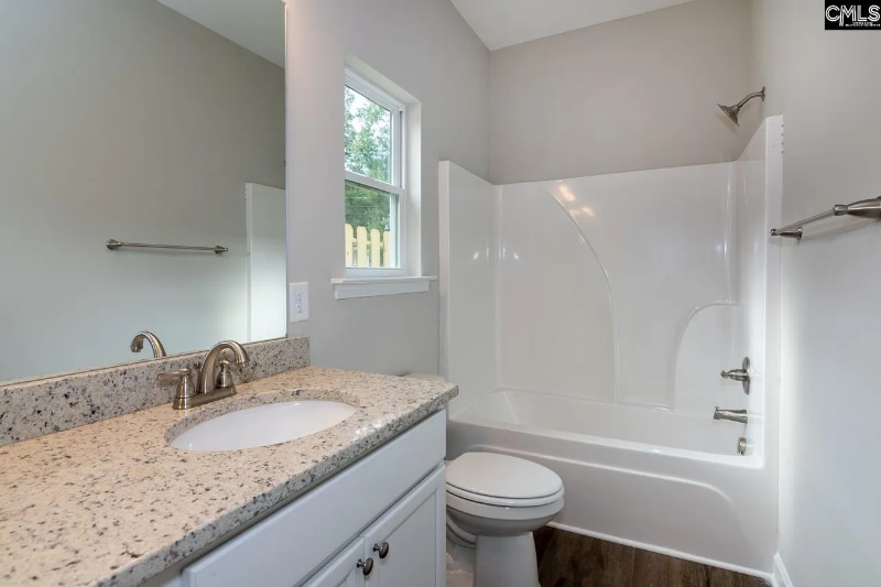 Building Photo - 813 Poplar St