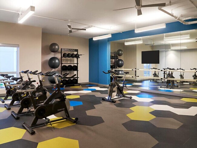 Building Photo - 516 Lea Ave