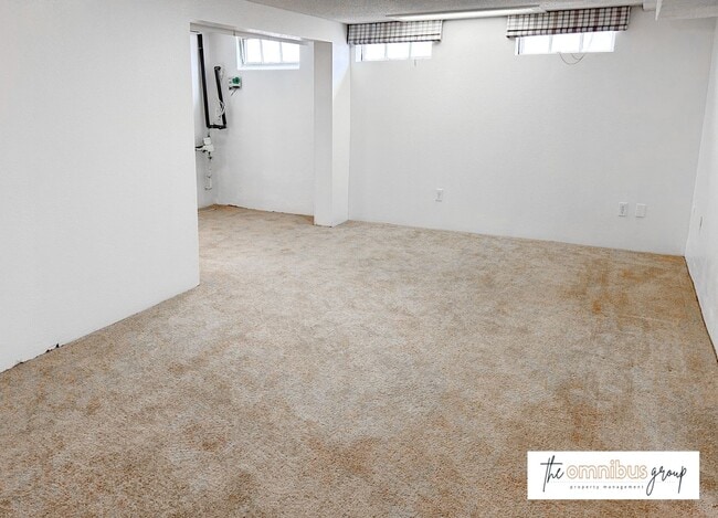 Building Photo - Charming 2BD/2BA Home with a Full Basement!