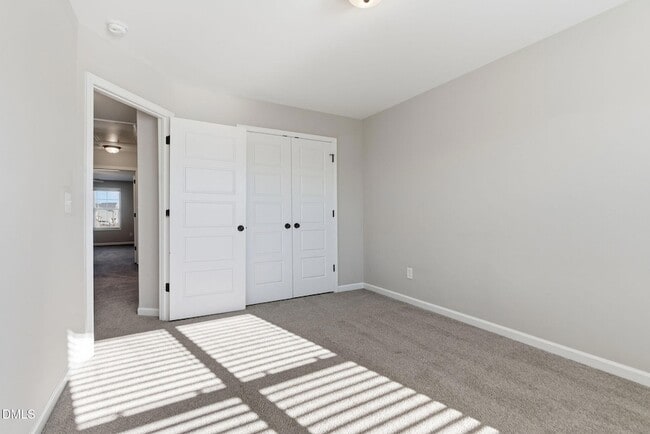 Building Photo - 759 Putney Hl Rd