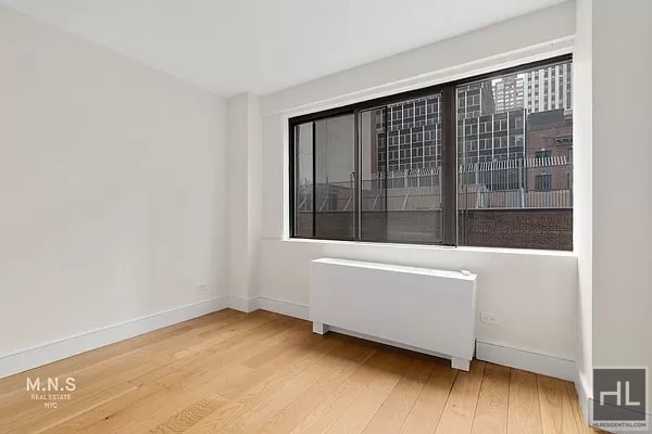 Building Photo - EAST 44 STREET