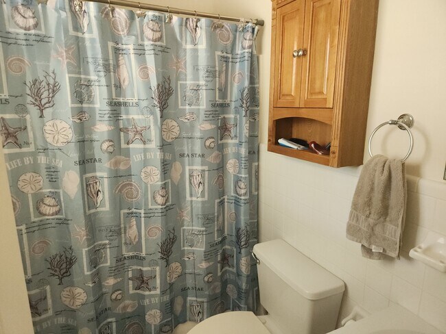 Building Photo - Single Level Three Bedroom Ranch Style Home in Ridgeland, SC!