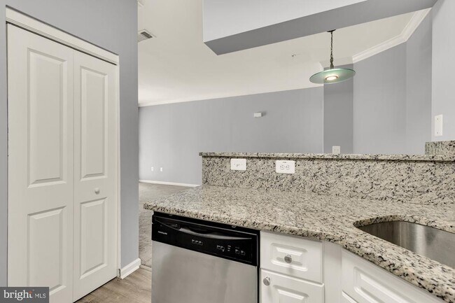 Building Photo - 12909 Alton Square