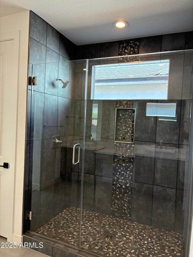 Building Photo - 10862 N Brownsville Ln