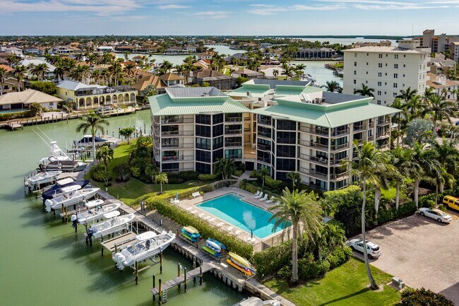 Building Photo - Tropical isle