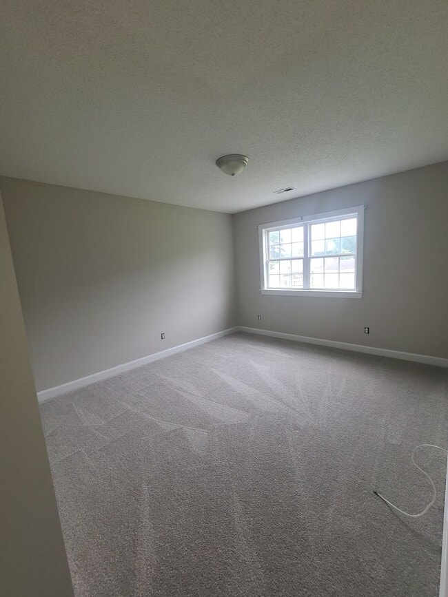 Building Photo - 110 Cambridge Dr