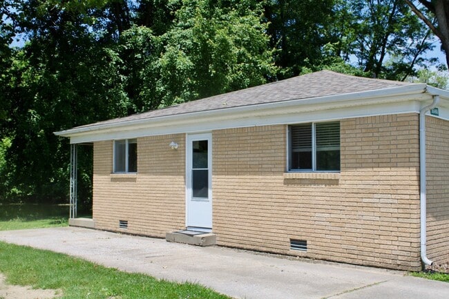 Primary Photo - 1680 Tabortown St