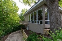 Building Photo - 4640 5th Ave