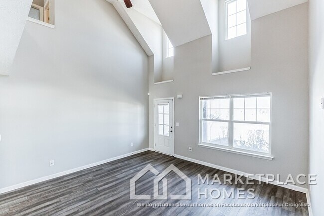 Building Photo - 741 Hollandale Rd