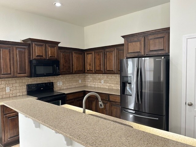 Building Photo - 2828 NW 184th St