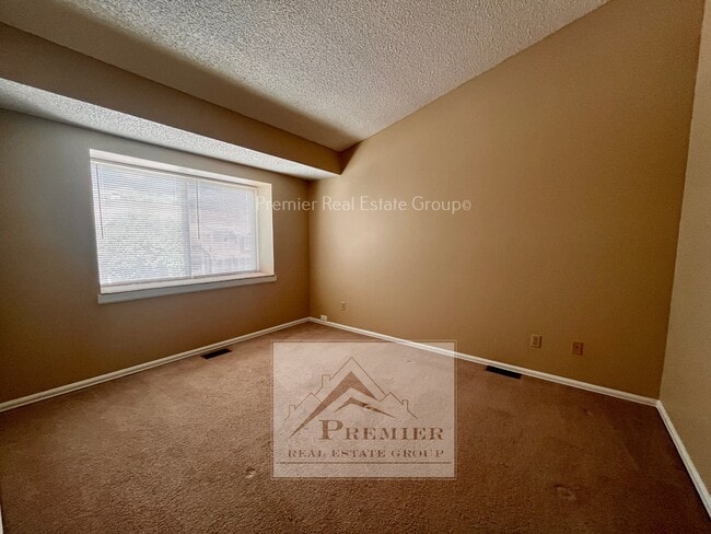 Building Photo - 3921 Donney Brook Ct