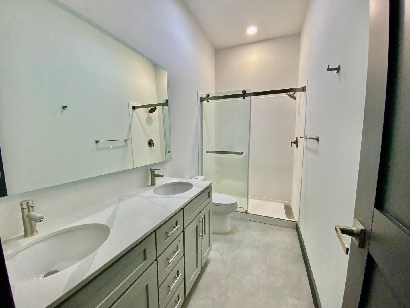 Building Photo - 116 E Randolph Ave