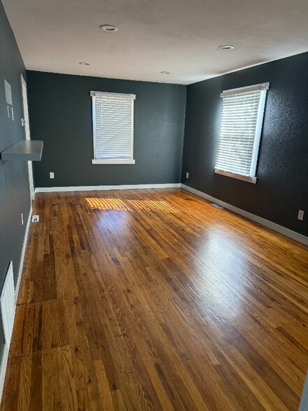 Building Photo - 1885 W Berkeley Pl