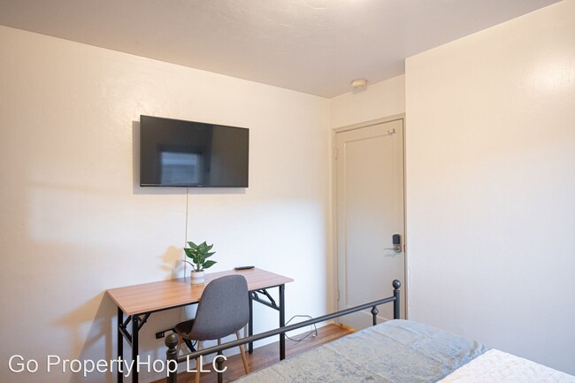 Building Photo - 3 br, 2 bath House - 147 S Mathilda Ave