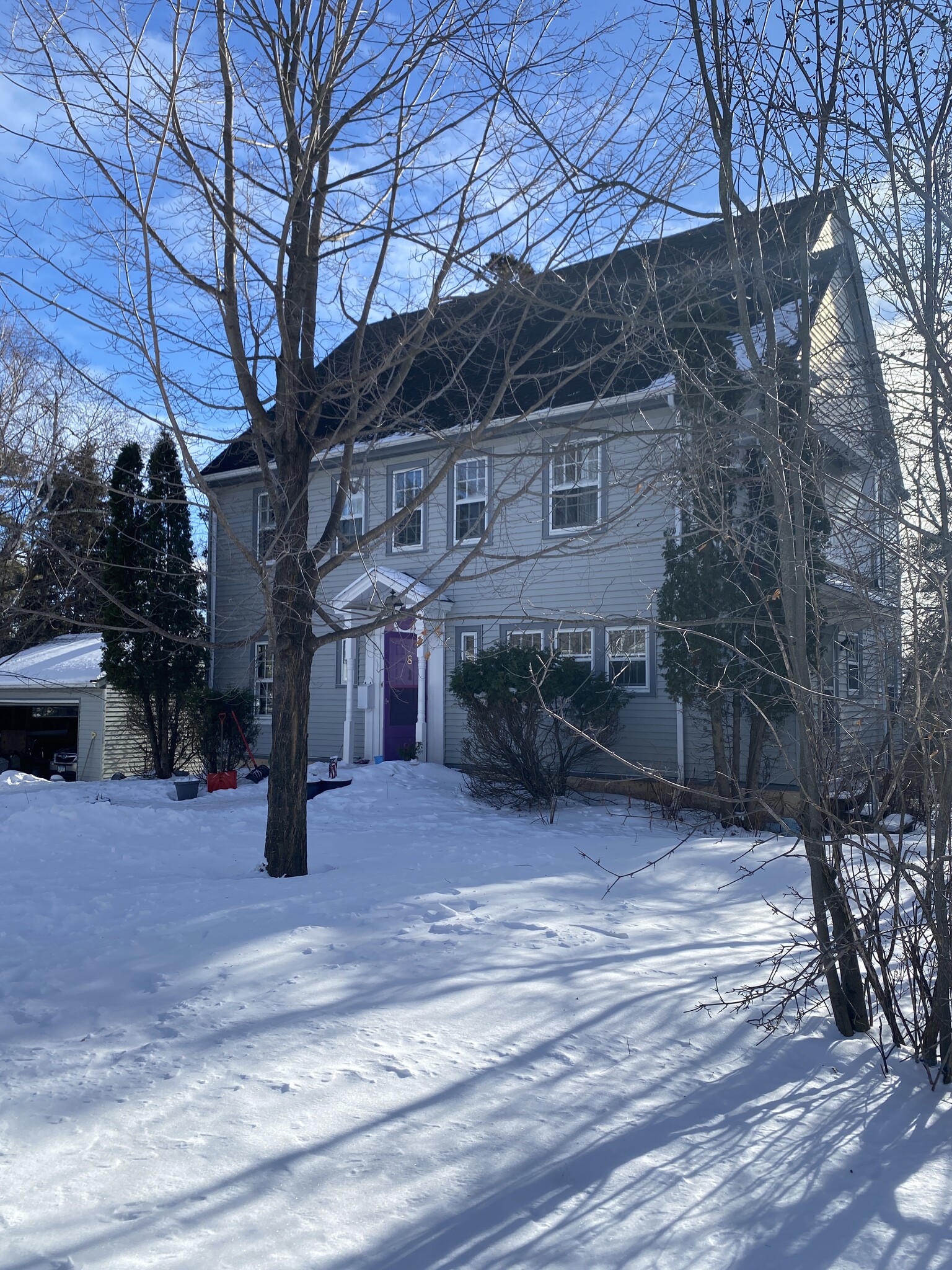 Building Photo - 8 E College St