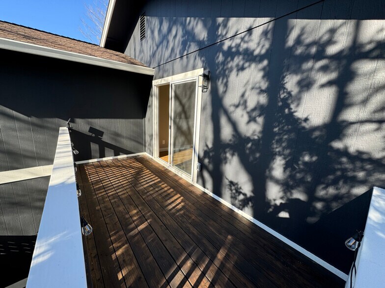 Building Photo - 2304 Maher Dr