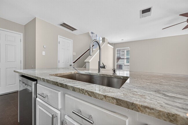 Building Photo - 54 Marble Rock Pl